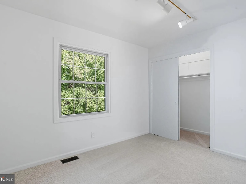 Building Photo - 442 Old Penllyn Pike