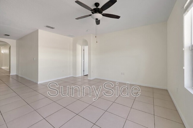 Building Photo - 318 Briar Patch Lp