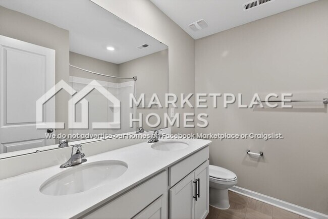 Building Photo - 923 Elliot Rd