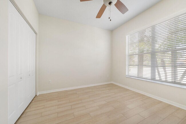 Building Photo - 10419 SW Southgate Ct