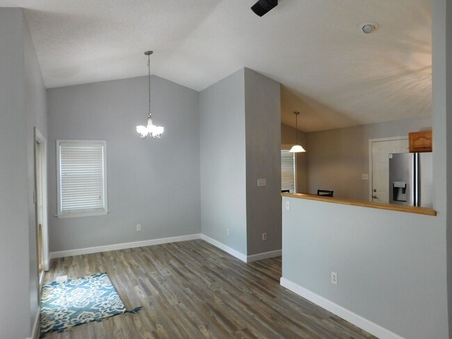 Building Photo - 305 Gibbs Rd