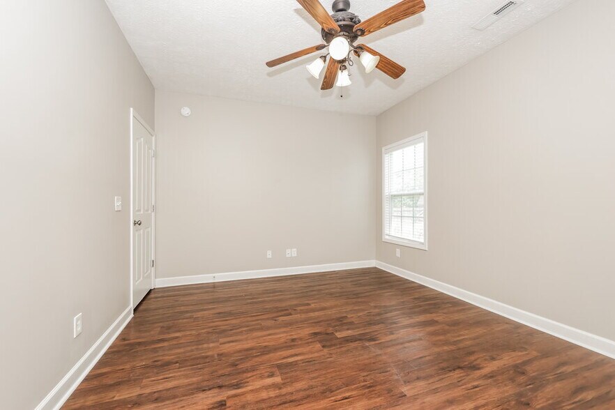 Building Photo - 114 Nick Price Dr