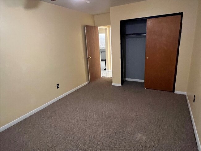 Building Photo - 134 W Main St