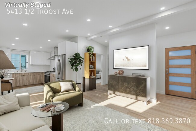 Building Photo - 5413 1/2 Troost Ave-