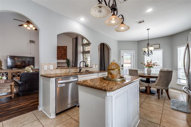 Building Photo - 12402 Honeyflower Dr