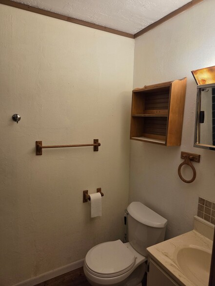 Building Photo - 4777 Holly Ln W