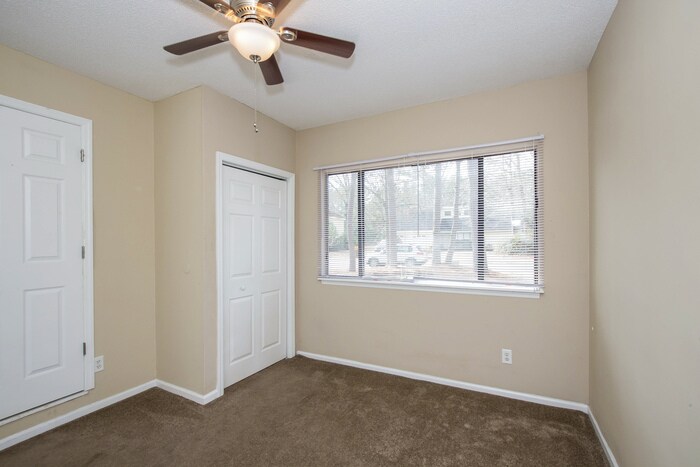 Building Photo - 101 Bridgecreek Dr