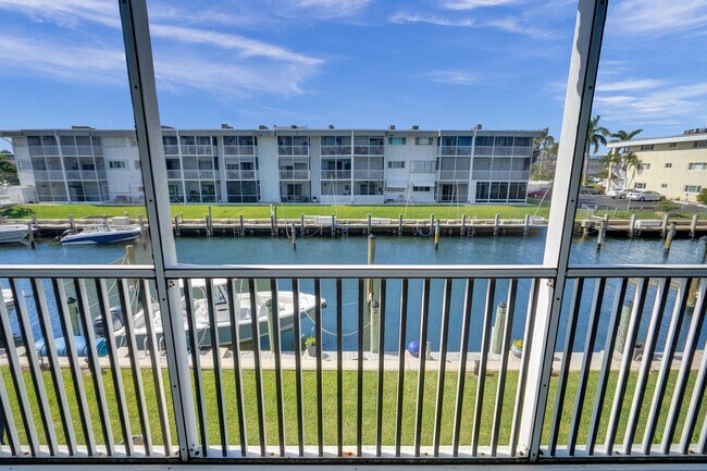 Building Photo - 109 Wettaw Ln