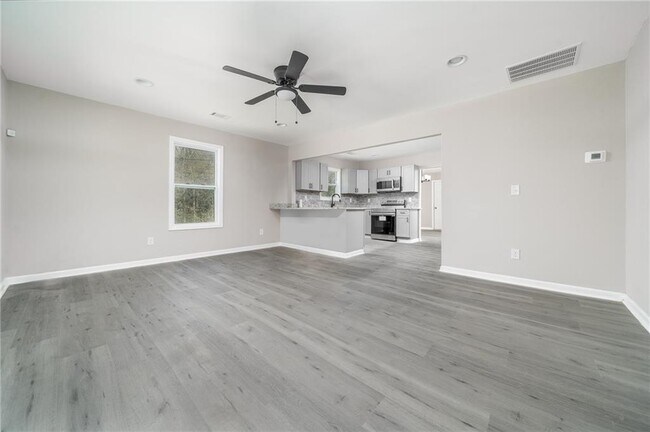 Building Photo - 665 S Eugenia Pl NW