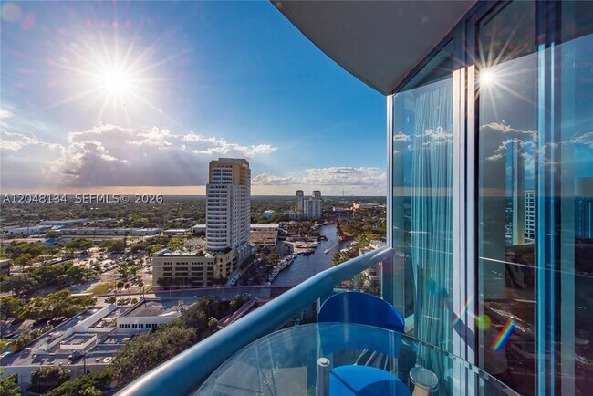 Building Photo - 333 Las Olas Way