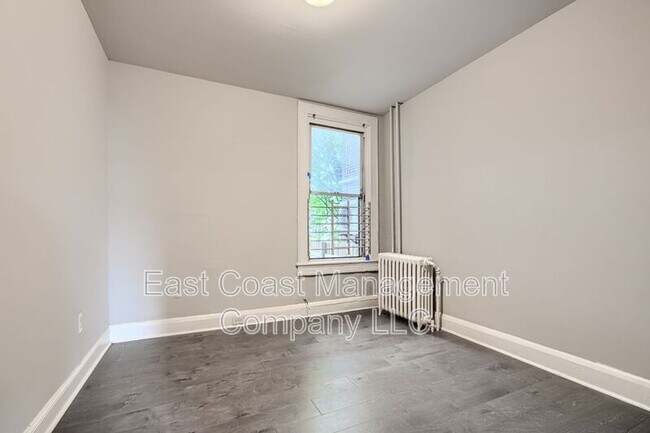 Building Photo - 425 N Highland Ave