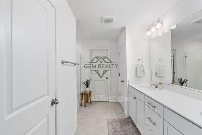 Building Photo - 7812 Bexley Ln