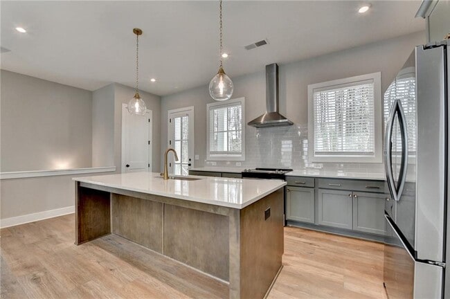 Building Photo - 106 Pinecone Pkwy