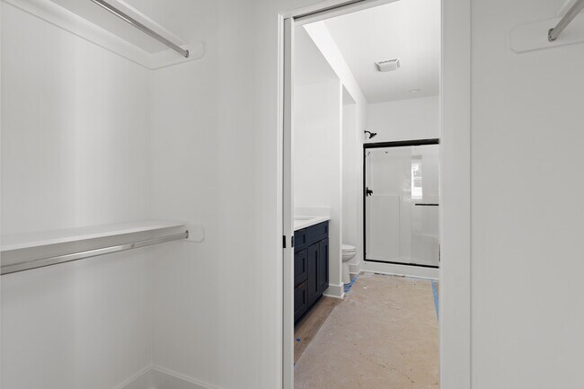 Building Photo - 733 Hopkins St