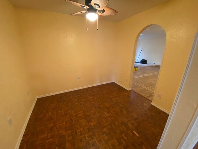 Building Photo - Beautiful 3 Bedroom Home in NE Albuquerque