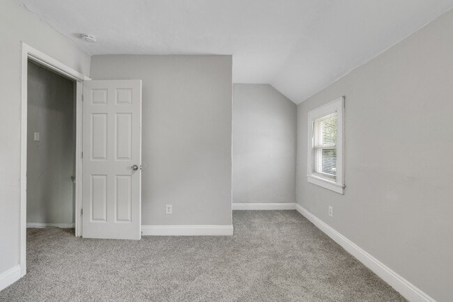 Building Photo - PORTSMOUTH TOWNHOME - 2 BED, 2 FULL BATH FOR RENT BY PMI VIRGINIA