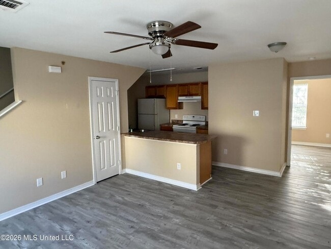 Building Photo - 1339 Foxwood Pl