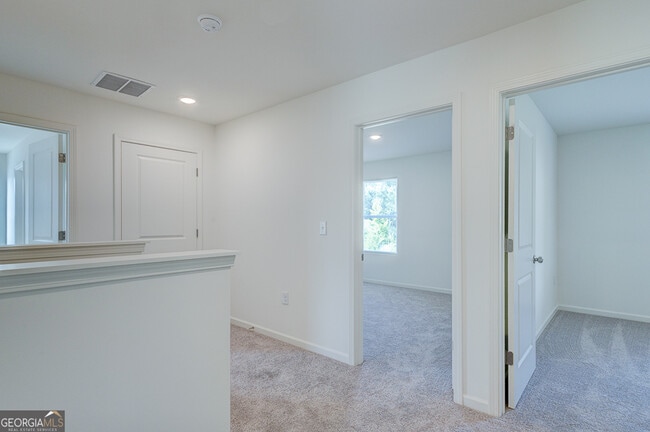 Building Photo - 322 Foxtrot Trl