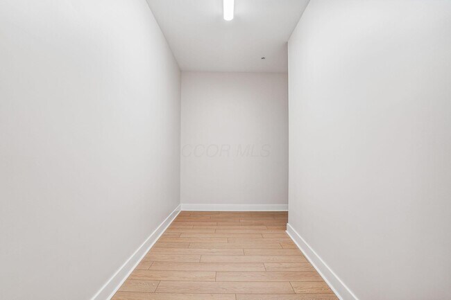 Building Photo - 6745 Longshore St