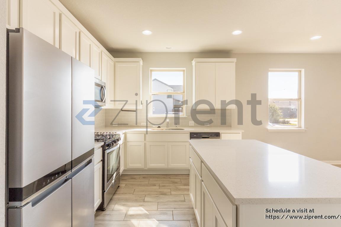 Building Photo - 2533 Pecan Island Dr