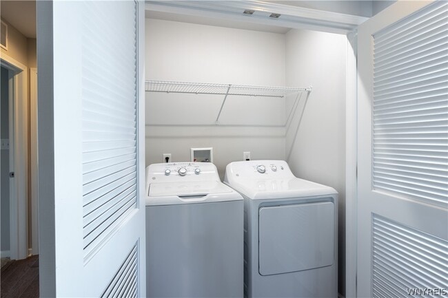 Building Photo - 8987 Iroquois St