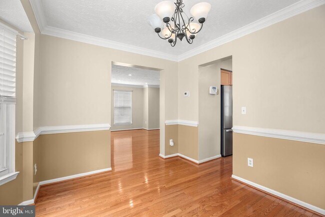 Building Photo - 64 Spring Lake Dr