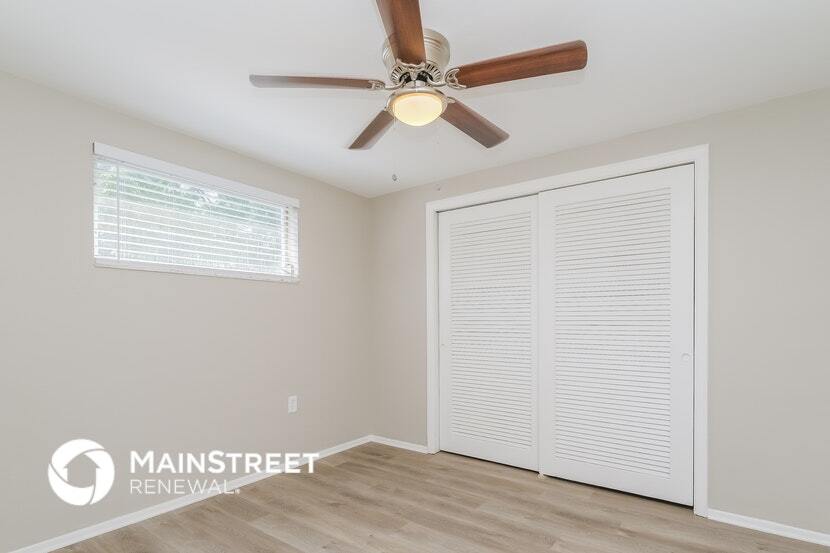Building Photo - 5127 Reseda Dr