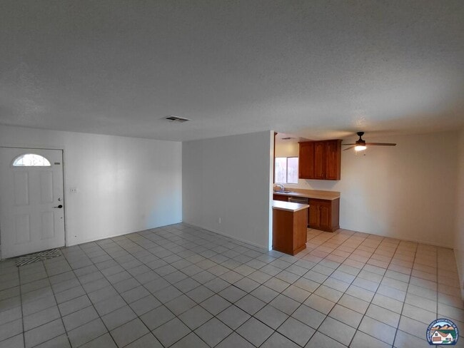 Building Photo - 738 Brentwood Ave