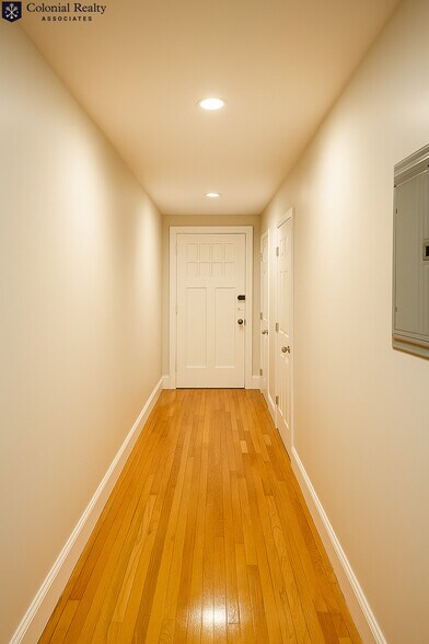 Building Photo - 68 Egmont St