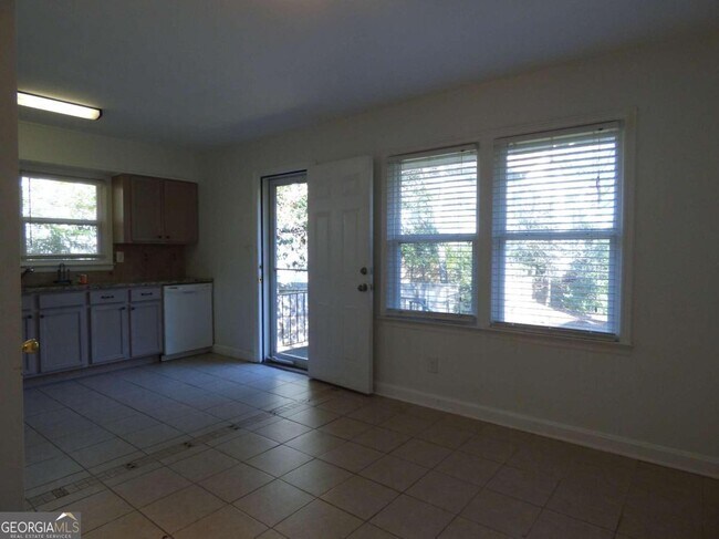 Building Photo - 1615 Tallulah St NW