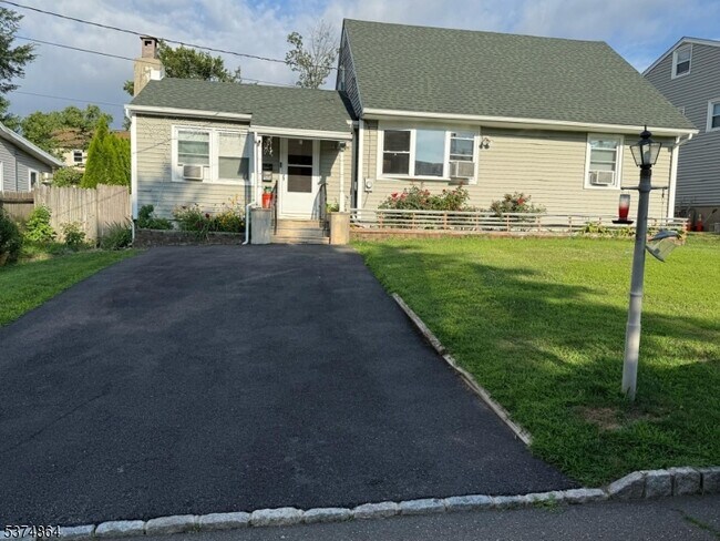 Primary Photo - 55 Wenonah Ave