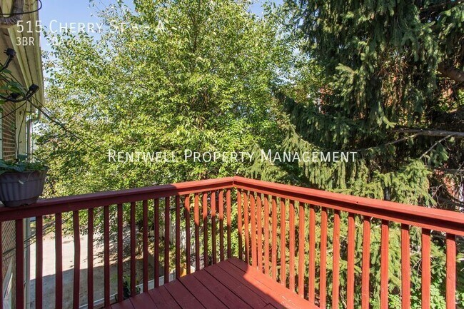 Building Photo - 515 Cherry St