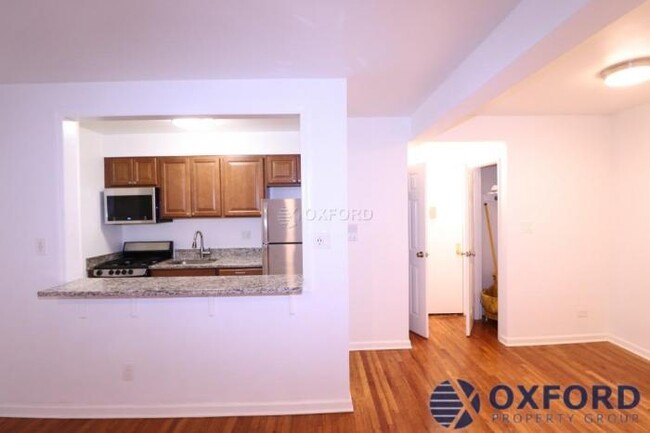 Building Photo - 1 bedroom in Queens NY 11355