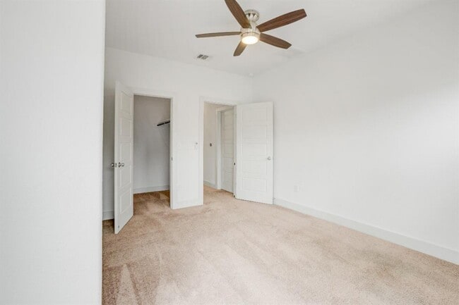 Building Photo - 5910 Rubicon Run