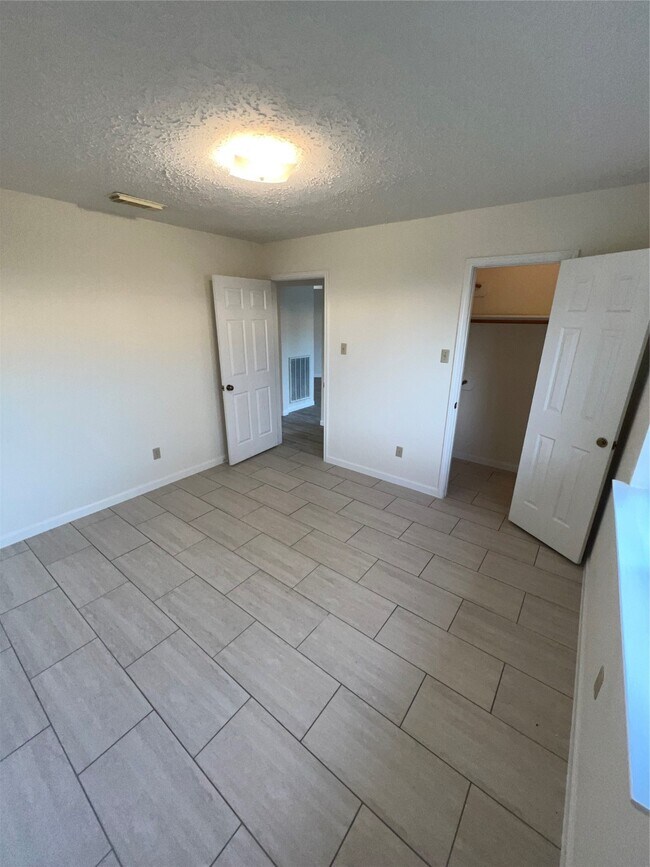 Building Photo - 21810 N Tangle Creek Ln