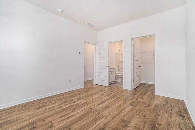 Building Photo - Brand New 'Knollwood' 3 Bed/3.5 Bath Townhome: Quartz, LVP Flooring, Deck & Pool Access!