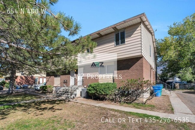 Building Photo - 654 N 400 W St