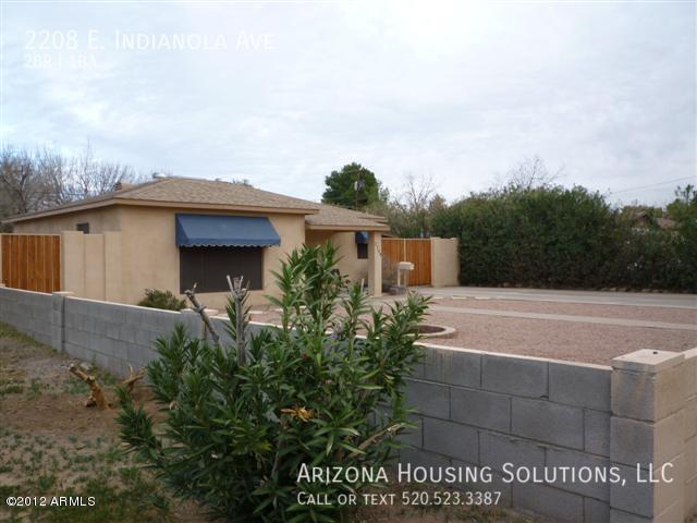 Building Photo - 2208 E Indianola Ave