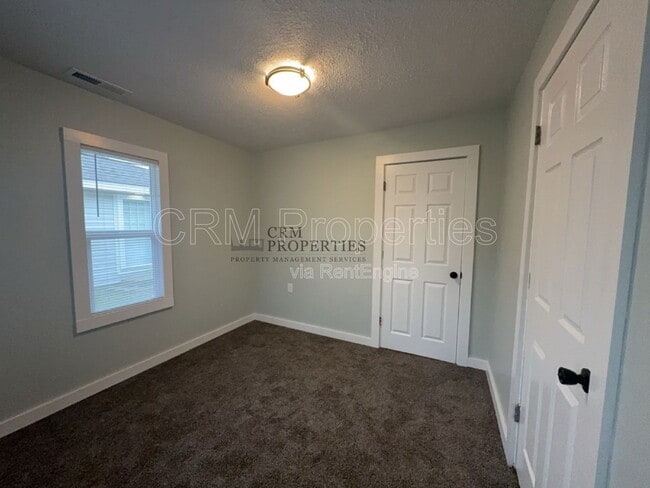 Building Photo - 1233 S Calumet St