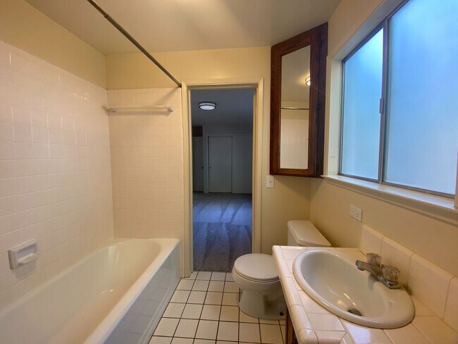 Building Photo - Updated 3-bedroom, 2-bath home in PG!