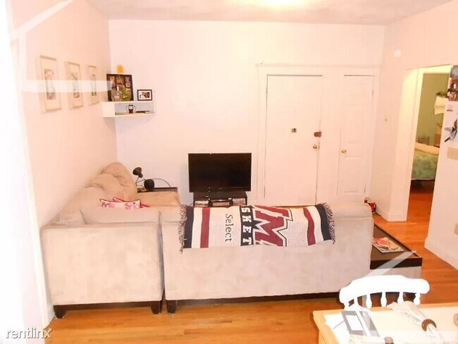 Building Photo - No Brokers Fee, Large Apartment in brighton, Heat, Hot Water Included, Eat-in Kitchen, Porch, Par...