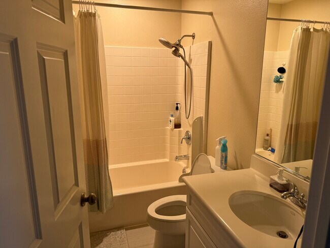 Building Photo - 1278 Flint Dr