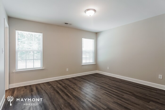 Building Photo - 3120 6th Ave N