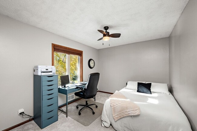 Building Photo - Stunning Remodeled 4BR Home w/ Pond View &...