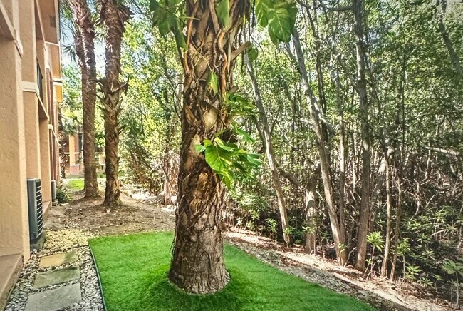 Building Photo - 1100 Scotia Dr