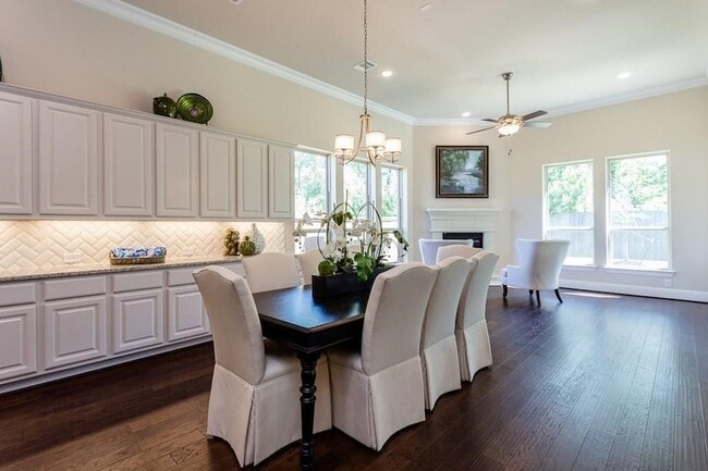 Building Photo - 2064 Bluestem Dr