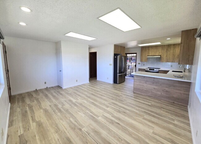 Building Photo - Renovated 2br/1ba Halawa Heights Cottage with Pearl Harbor Views!