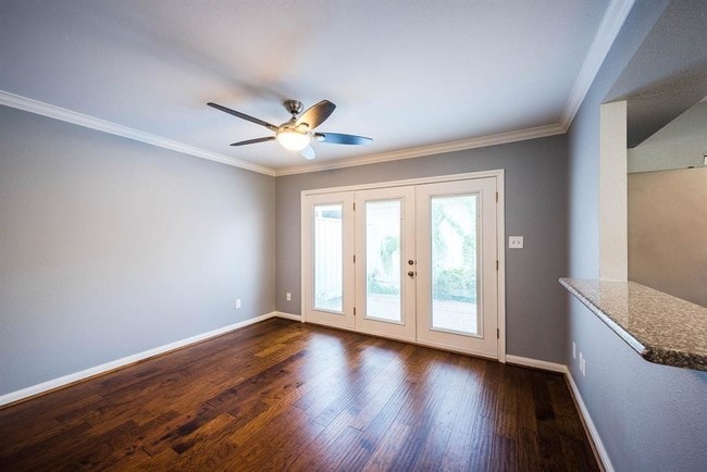 Building Photo - 402 Bendwood Dr