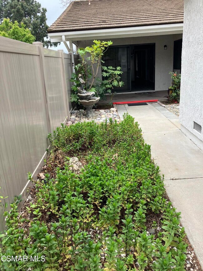 Building Photo - 2558 Northlake Cir