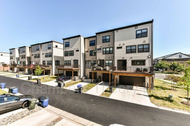 Building Photo - 43446 Stonewood Crossing Ter